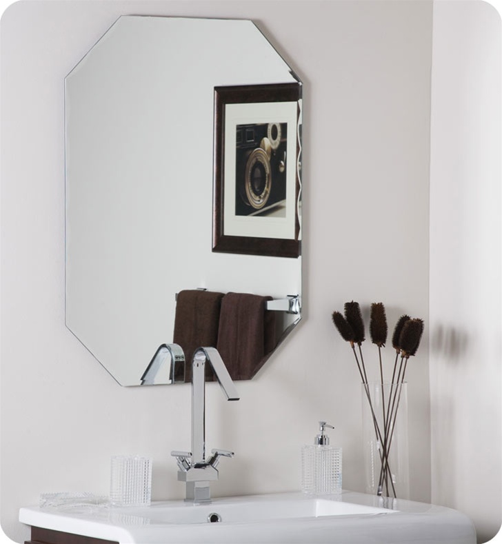 Decor Wonderland Frameless Octagon Scallop Beveled Mirror, SSM3003
